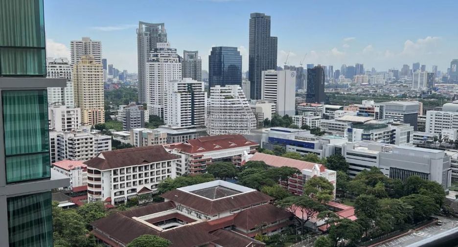 For rent 2 bedrooms condo in Watthana, Bangkok