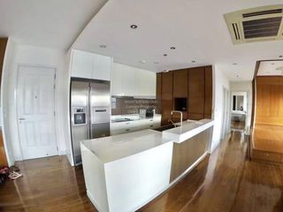 For rent 1 bed condo in Khlong San, Bangkok