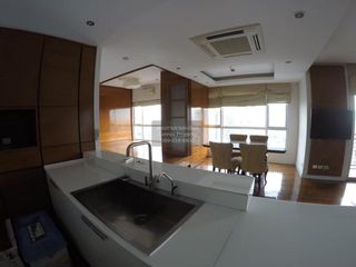 For rent 1 bed condo in Khlong San, Bangkok
