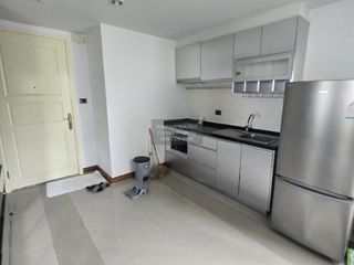 For rent 2 bedrooms condo in Huai Khwang, Bangkok