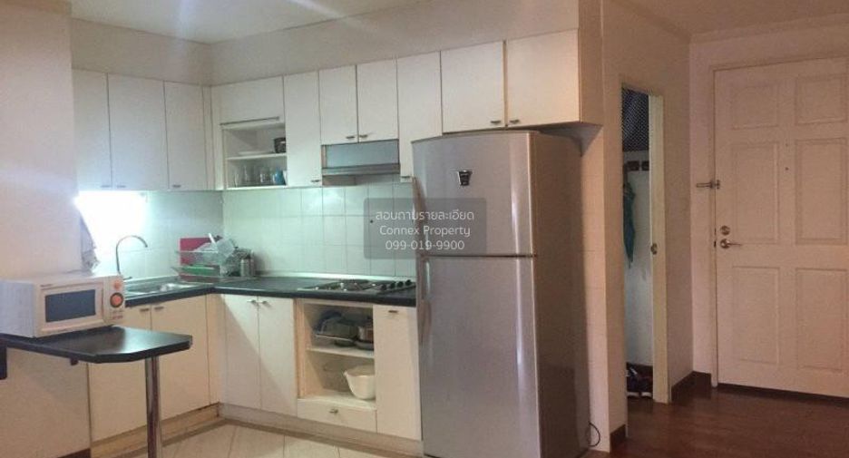 For rent 3 bedrooms condo in Watthana, Bangkok
