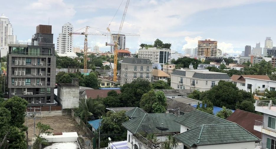 For rent 1 bed condo in Watthana, Bangkok