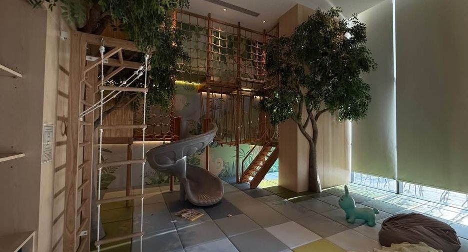 Wohnung zur Miete mit 2 Zimmer in Khlong Toei, Bangkok