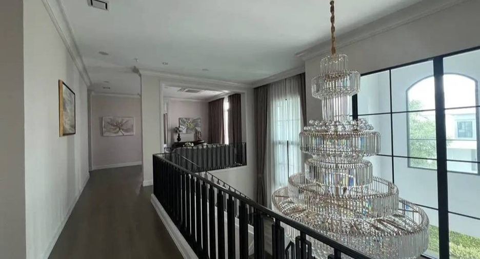 Haus zum Kauf mit 5 Zimmer in Saphan Sung, Bangkok