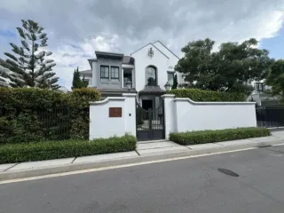 Haus zum Kauf mit 5 Zimmer in Saphan Sung, Bangkok