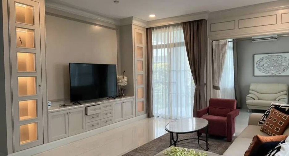 Haus zum Kauf mit 5 Zimmer in Saphan Sung, Bangkok