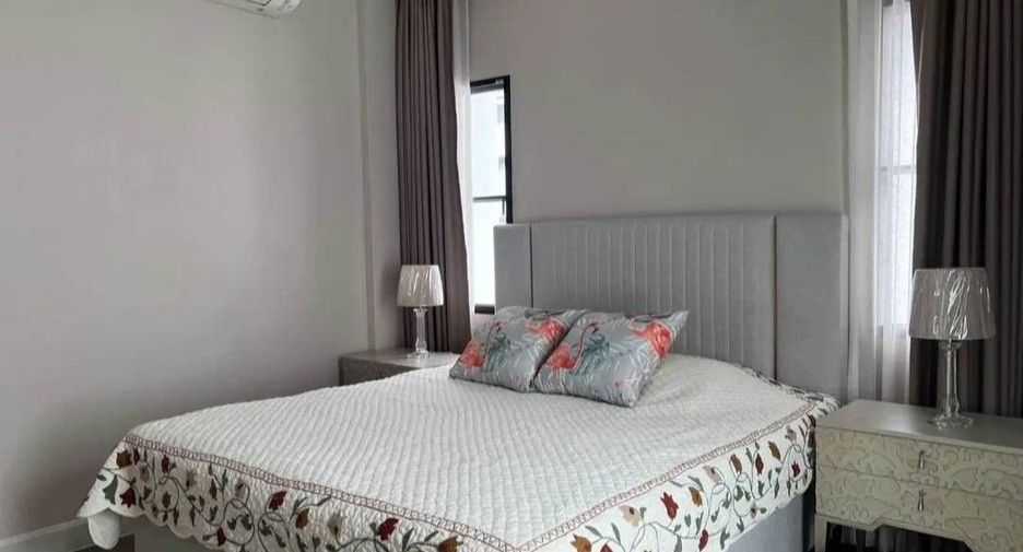Haus zum Kauf mit 5 Zimmer in Saphan Sung, Bangkok