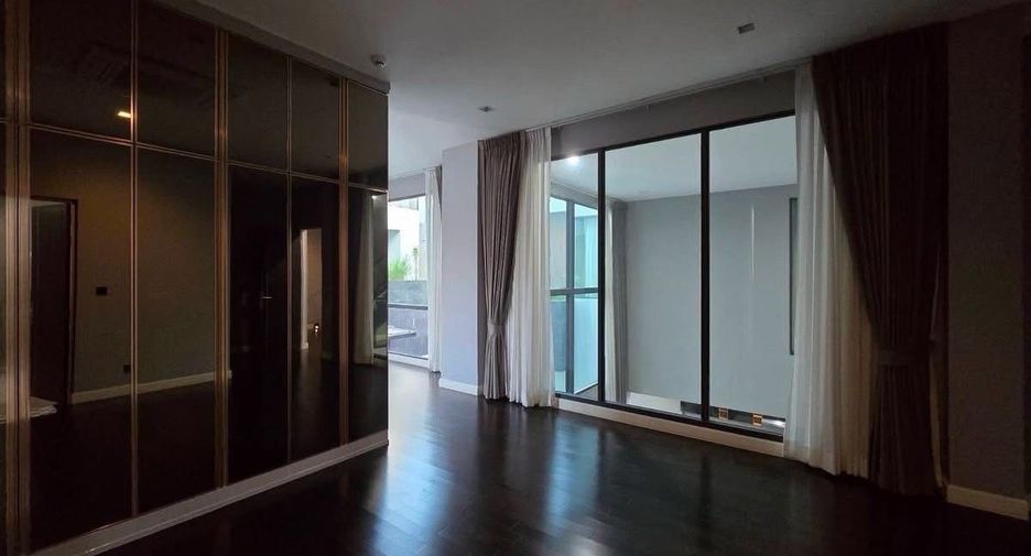 For rent 4 bedrooms house in Suan Luang, Bangkok