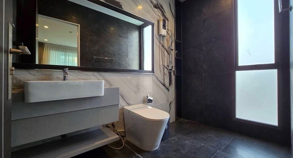 For rent 4 bedrooms house in Suan Luang, Bangkok