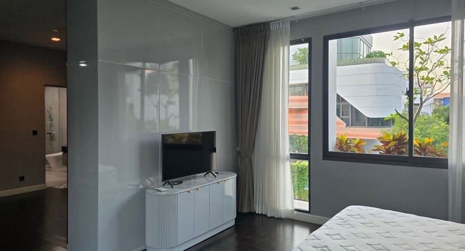 For rent 4 bedrooms house in Suan Luang, Bangkok
