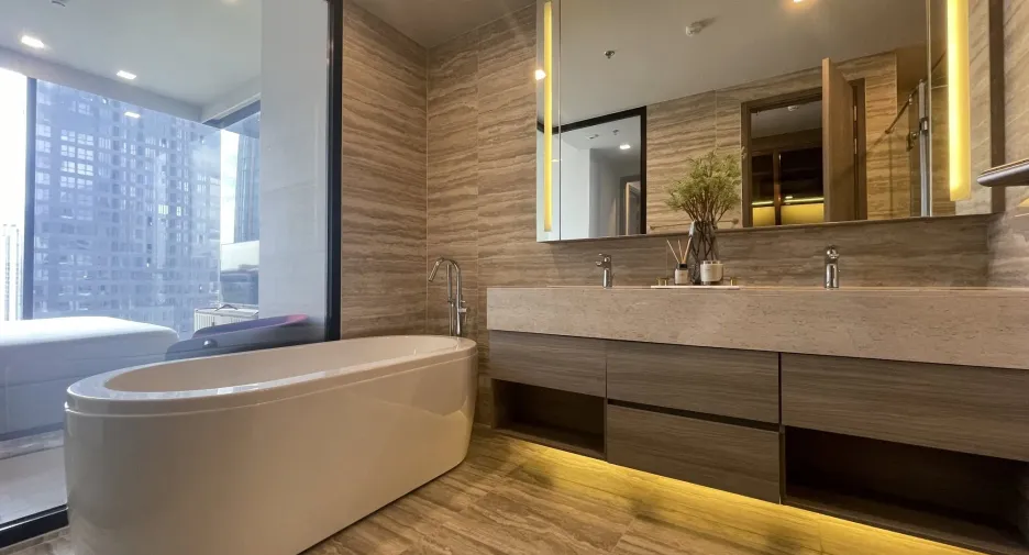 Condo en alquiler de 2 habitaciones en Khlong Toei, Bangkok