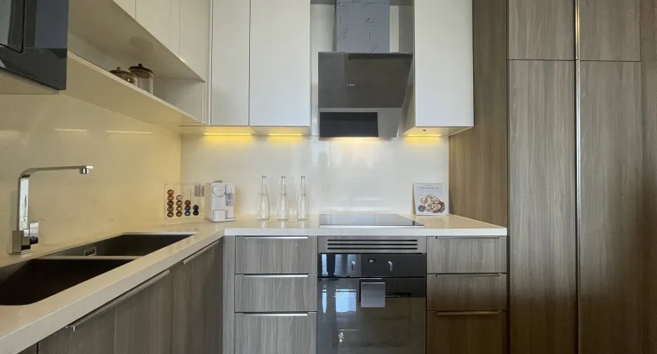 Condo en alquiler de 2 habitaciones en Khlong Toei, Bangkok