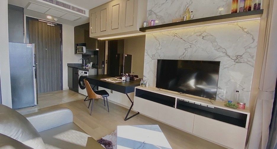 For rent studio condo in Khlong Toei, Bangkok