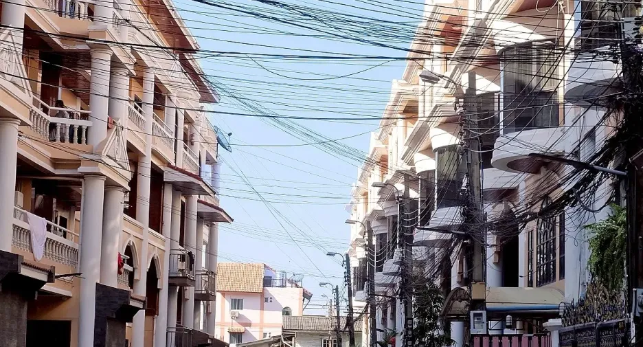 出租 9 卧室 联排别墅 在 Khlong Toei, 曼谷