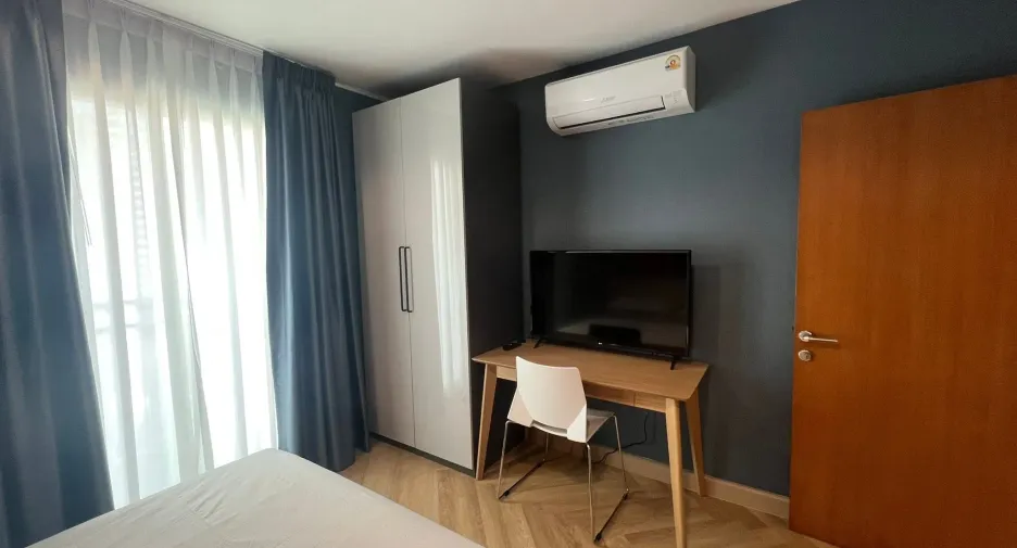 For rent 2 bedrooms condo in Watthana, Bangkok