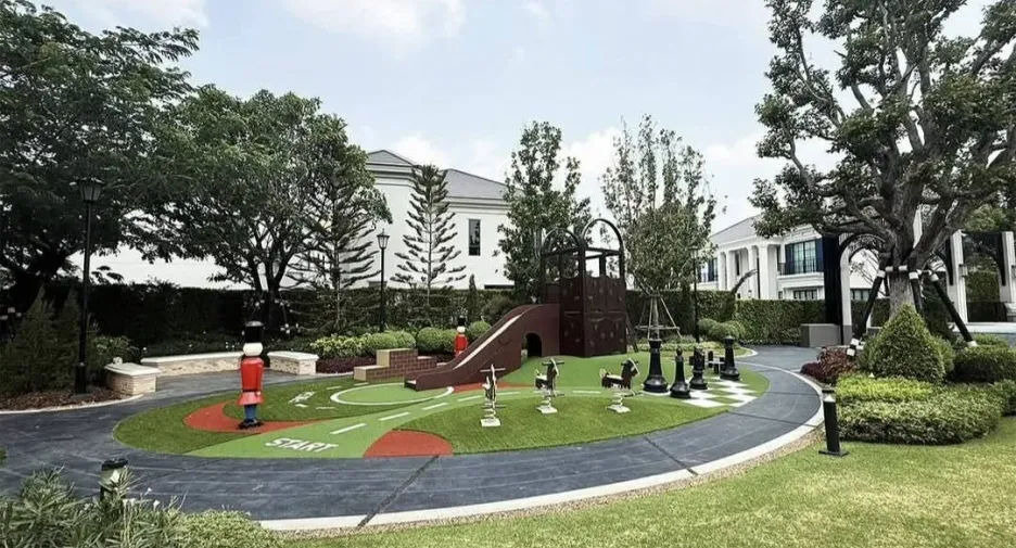 Casa en venta de 5 habitaciones en Bang Phli, Samut Prakan