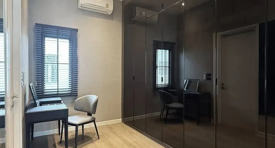 Casa en venta de 5 habitaciones en Bang Phli, Samut Prakan