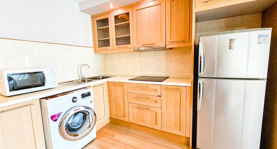 For rent 2 bedrooms condo in Watthana, Bangkok
