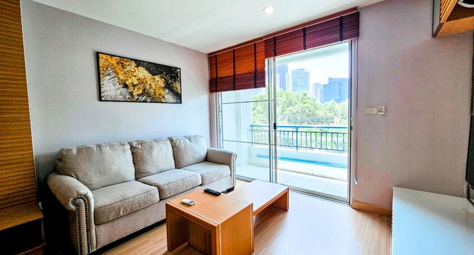 For rent 2 bedrooms condo in Watthana, Bangkok