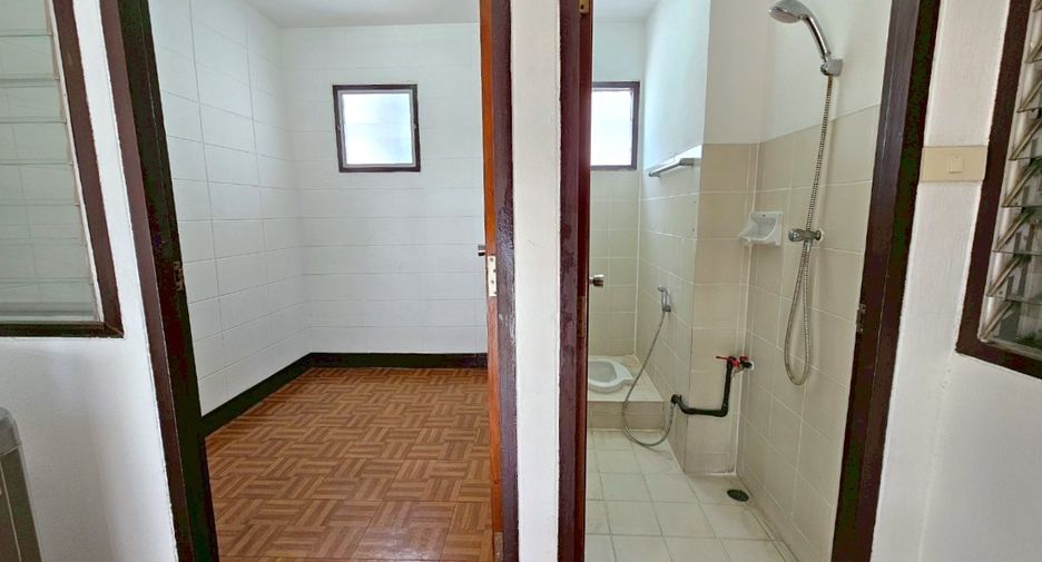 ให้เช่า 3 ห้องนอน คอนโด ใน วัฒนา, กรุงเทพฯ