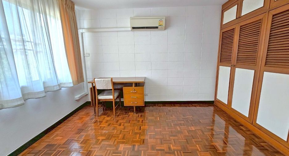 ให้เช่า 3 ห้องนอน คอนโด ใน วัฒนา, กรุงเทพฯ