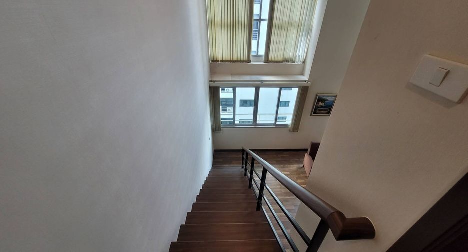 Wohnung zur Miete mit 1 Zimmer in Pathum Wan, Bangkok