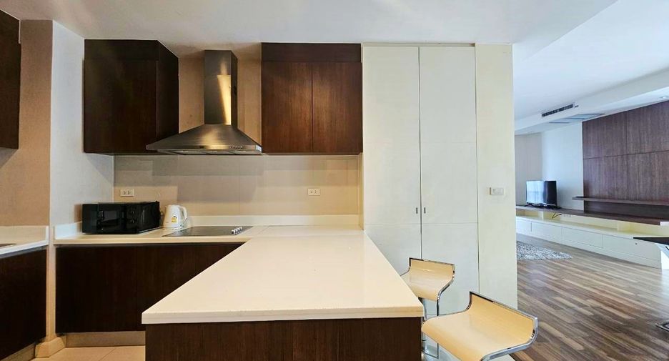 For rent 2 bedrooms condo in Pathum Wan, Bangkok
