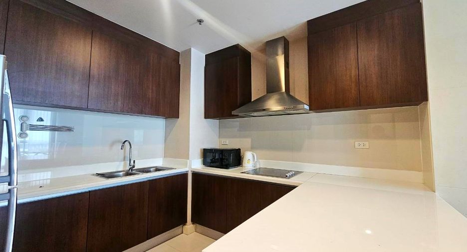 For rent 2 bedrooms condo in Pathum Wan, Bangkok