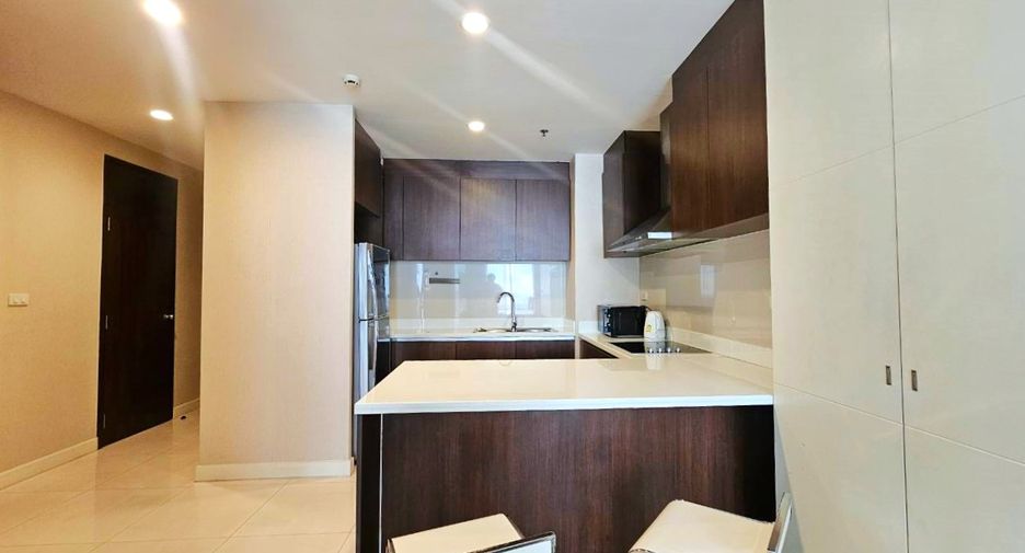 For rent 2 bedrooms condo in Pathum Wan, Bangkok