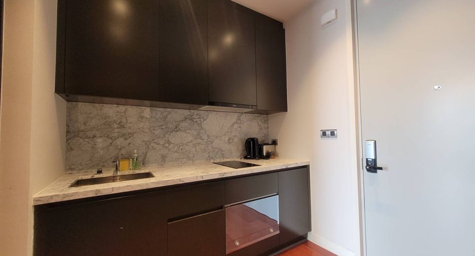 For rent 1 bed condo in Watthana, Bangkok