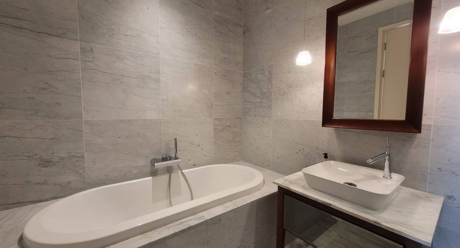 For rent 1 bed condo in Watthana, Bangkok