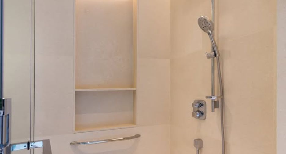 Аренда и продажа 2 спальни кондо в Патхум Щан, Бангкок
