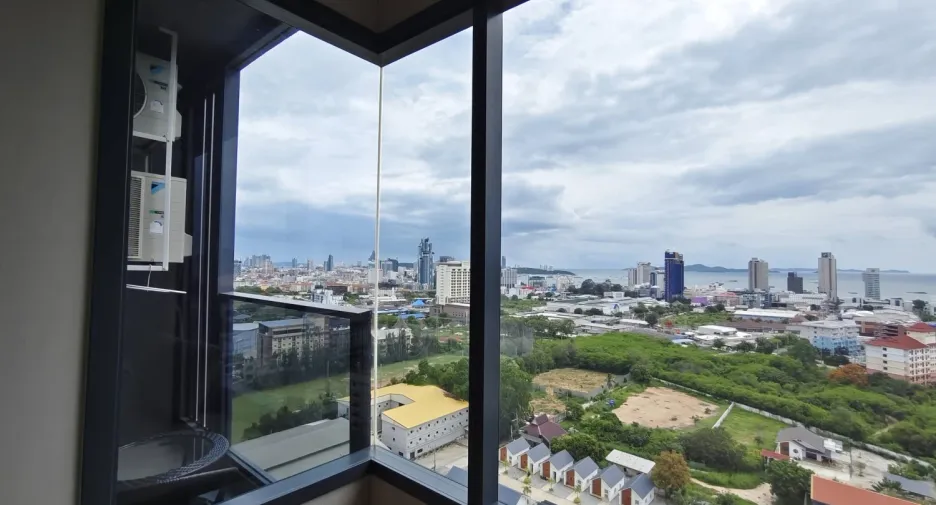 For sale 1 bed condo in Bang Lamung, Chonburi