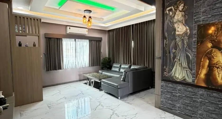 出售 6 卧室 别墅 在 Bang Lamung, Chon Buri