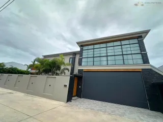 Villa en alquiler de 5 habitaciones en Bang Lamung, Chonburi