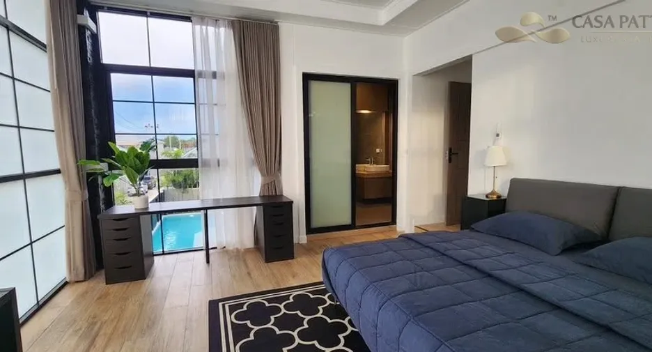 Villa en alquiler de 5 habitaciones en Bang Lamung, Chonburi