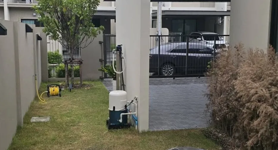 Casa en alquiler de 4 habitaciones en Bang Lamung, Chonburi