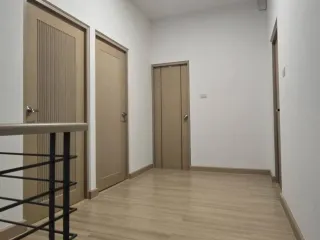Casa en alquiler de 4 habitaciones en Bang Lamung, Chonburi