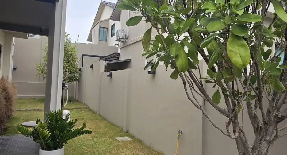 Casa en alquiler de 4 habitaciones en Bang Lamung, Chonburi