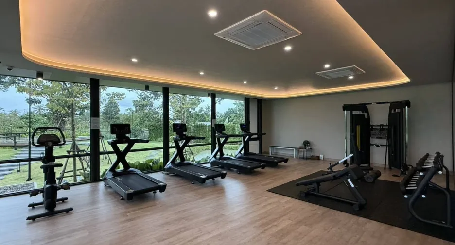 Casa en alquiler de 4 habitaciones en Bang Lamung, Chonburi