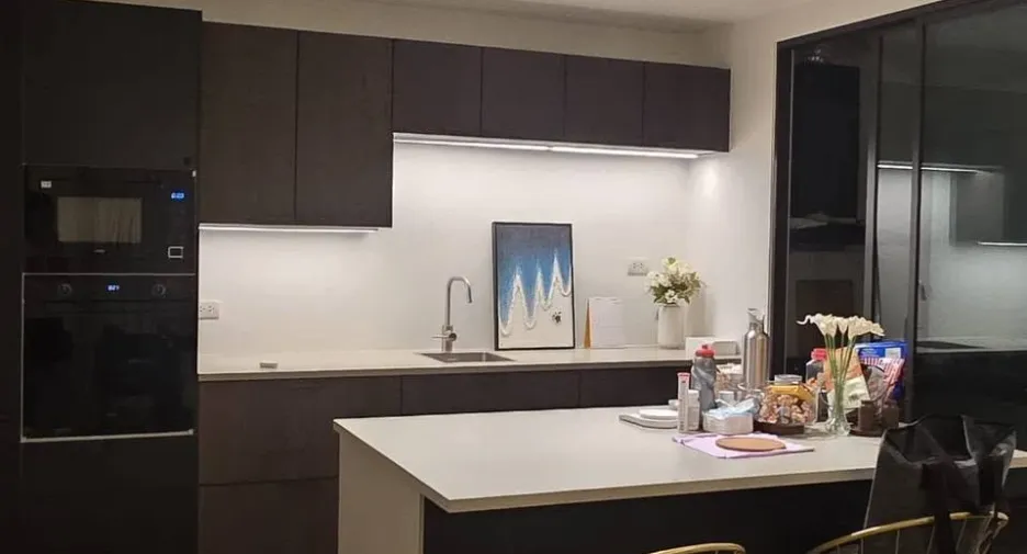 Casa en alquiler de 4 habitaciones en Bang Lamung, Chonburi