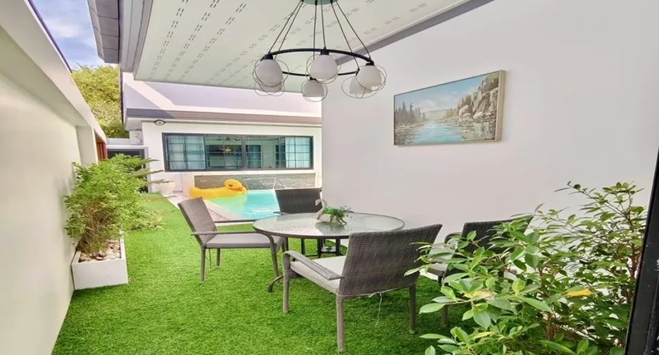 Villa en alquiler de 3 habitaciones en Bang Lamung, Chonburi