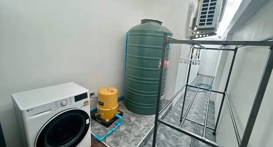 Villa en alquiler de 3 habitaciones en Bang Lamung, Chonburi