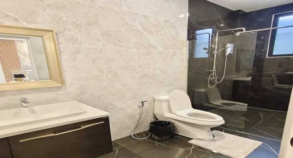 Villa en alquiler de 3 habitaciones en Bang Lamung, Chonburi