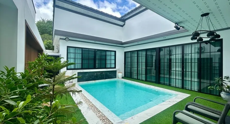 Villa en alquiler de 3 habitaciones en Bang Lamung, Chonburi