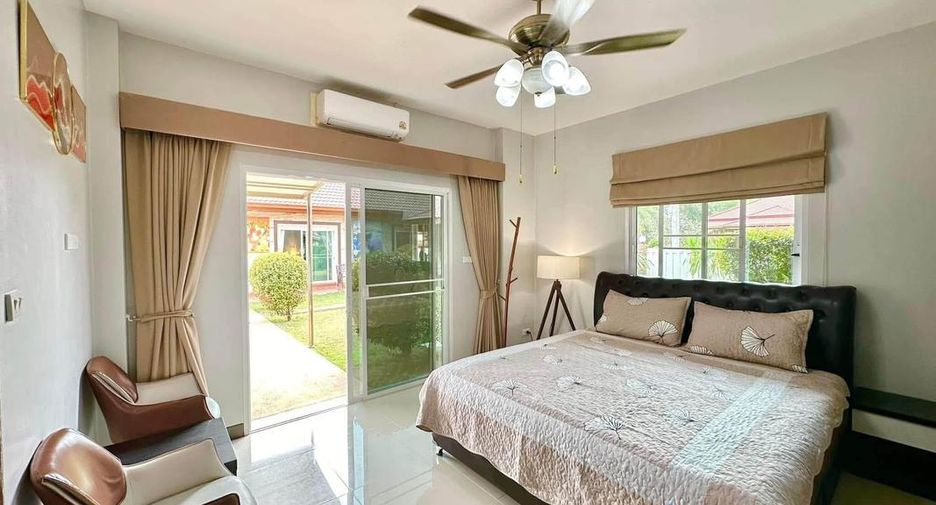 Casa en alquiler de 6 habitaciones en Bang Lamung, Chonburi