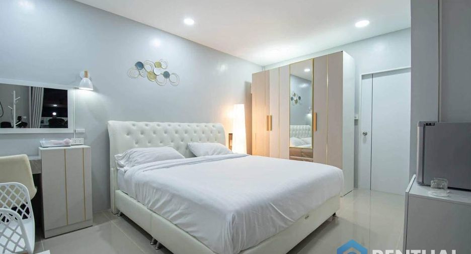 Casa en alquiler de 6 habitaciones en Bang Lamung, Chonburi