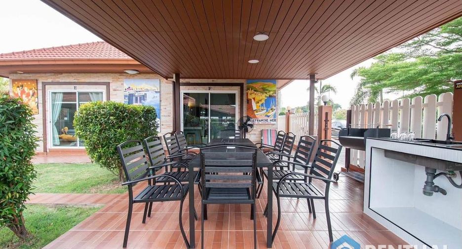 Casa en alquiler de 6 habitaciones en Bang Lamung, Chonburi