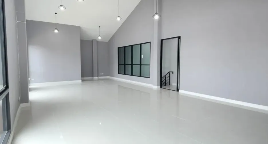 Büro zum Kauf in Phutthamonthon, Nakhon Pathom