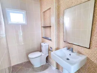 For sale 3 ベッドルーム house in Sam Phran, Nakhon Pathom